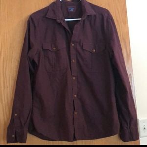 Untuckit Large wine button up
